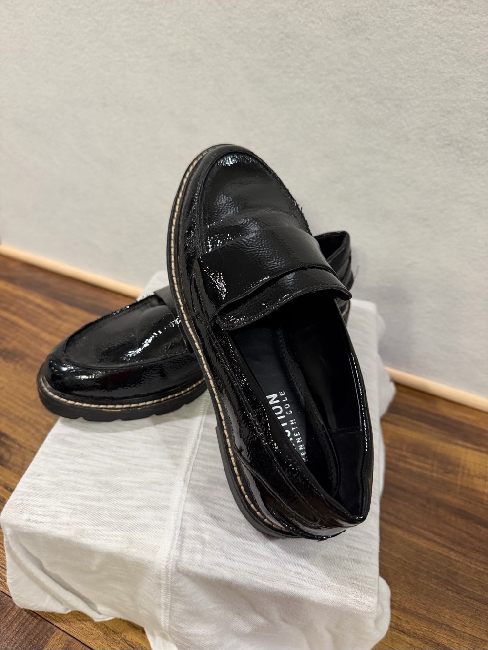 Kenneth Cole Reaction Women's Black Patent Loafers Slip on Dress Shoes